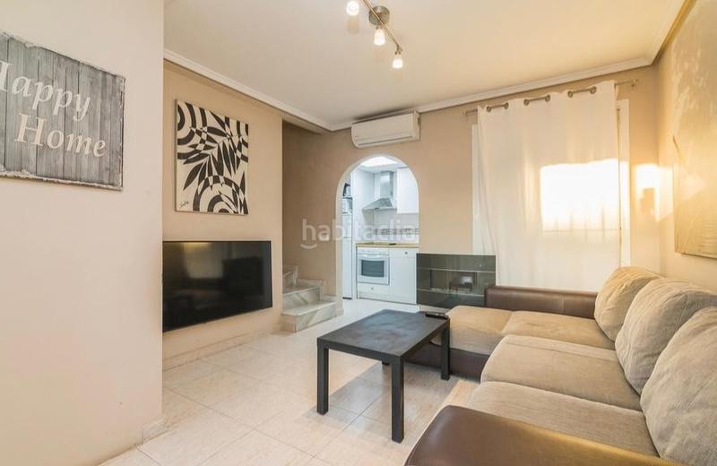 Foto 907629d3-fd37-4190-ade1-639ac78c422f. Casa adossada amb calefacció aparcament piscina a Santa Pola