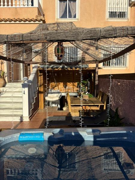 Foto cdf6ee7f-039b-4700-90bc-0f7b333586cf. Casa adossada amb calefacció aparcament piscina a Santa Pola