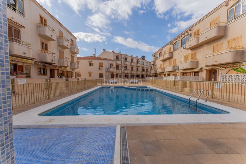 Foto 13f7214c-b070-4682-a5c1-2c9a66e96186. Casa adossada amb aparcament piscina a Los Arenales del Sol Elche / Elx