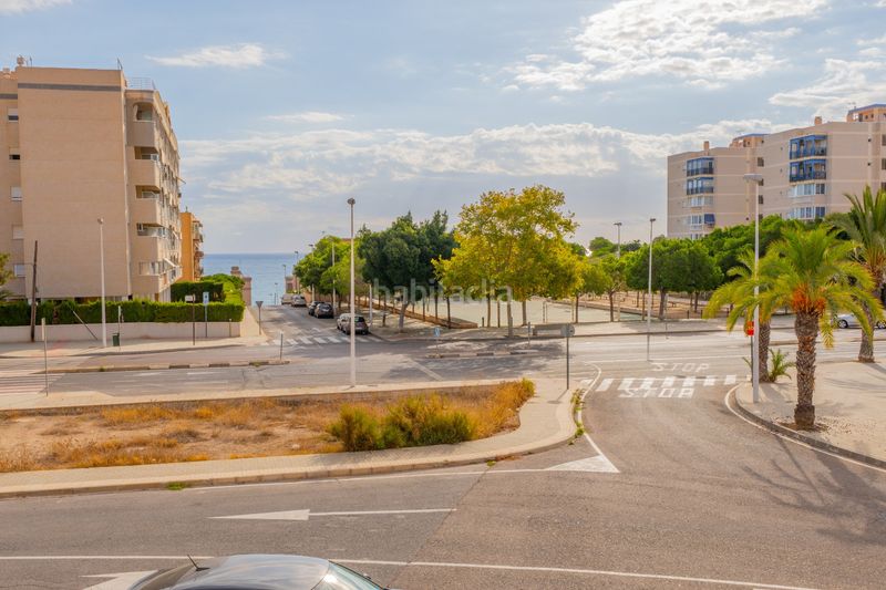 Foto 4cf52f2b-ab2e-4e6b-84bb-f0891620c0e5. Casa adossada amb aparcament piscina a Los Arenales del Sol Elche / Elx