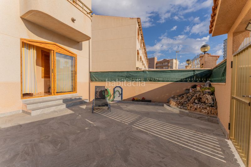 Foto c8e84da3-4d7e-45fa-9c6e-a08b8868a61f. Casa adossada amb aparcament piscina a Los Arenales del Sol Elche / Elx