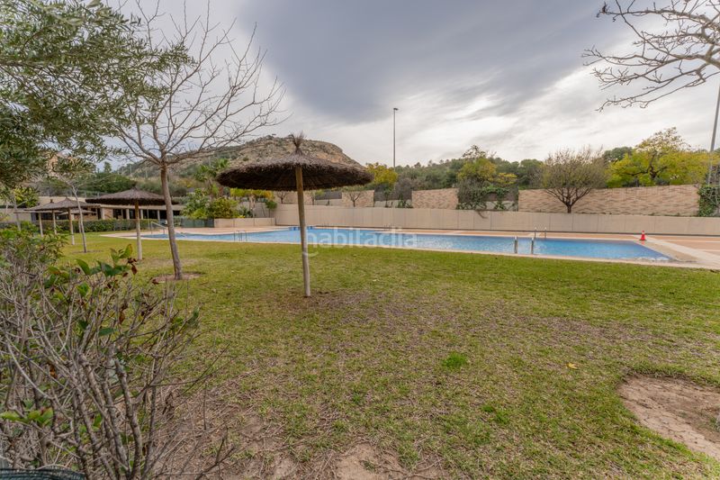 Foto 01aa59b3-bf4f-4c3b-9e3c-bf2670f0e790. Pis amb calefacció aparcament piscina a Goteta Alicante