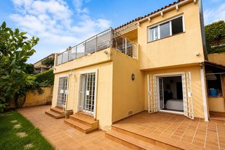 Chalet in Gran Vista-Olivo de Oro. Hay viviendas bonitas y luego están aquellas que, desde el prime