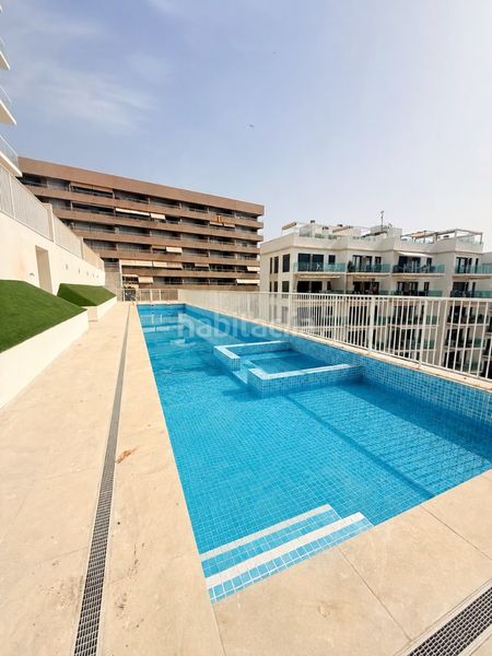 Foto d0bd7747-ffa7-4ad5-aeb5-51482e7e1bbc. Apartament amb aparcament piscina a Los Arenales del Sol Elche / Elx