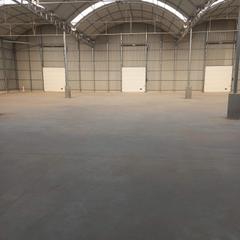 Propriété à Santo Domingo. Venta de 6000m de parcela en los cuales hay una nave de 1000m.