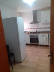 Pis a Paseo de las mimosa 12. Venta de piso cerca  del pabellón,65000€