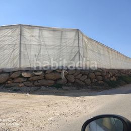 Foto 24770912-e63d-4825-adb6-02a356606797. Finca rústica a calle engarpe 46d a Berja
