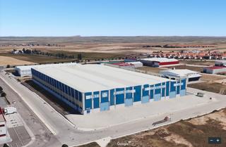 Location Bâtiment à usage industriel à Calle guijuelo 29