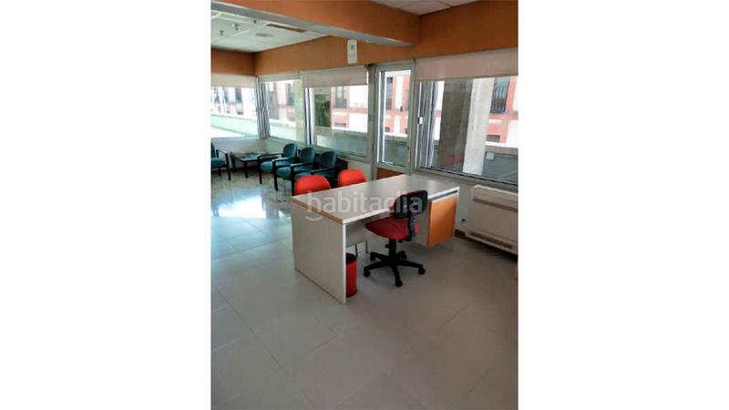 Foto 2ba9957b-6ec6-4cef-af42-9930f0c8bab5. Local comercial en calle de santiago 17 en Centro Valladolid