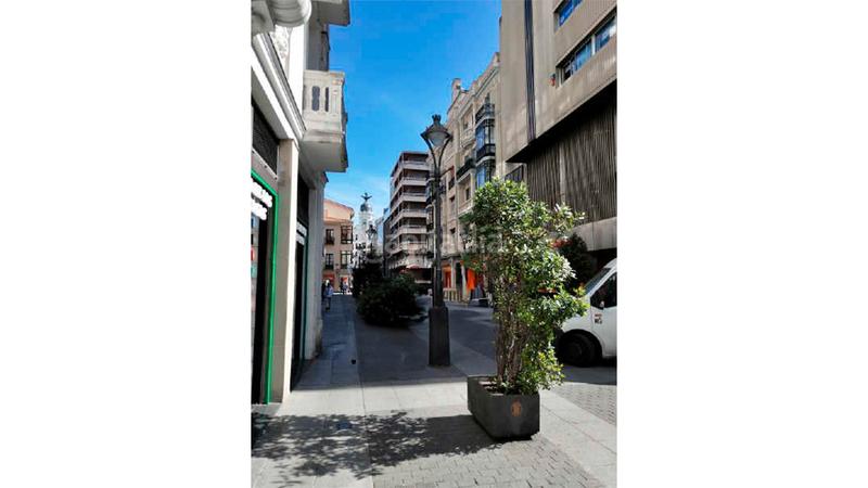 Foto 4e80a8a3-27c1-4ef7-8c36-c16ab31b7272. Local comercial en calle de santiago 17 en Centro Valladolid