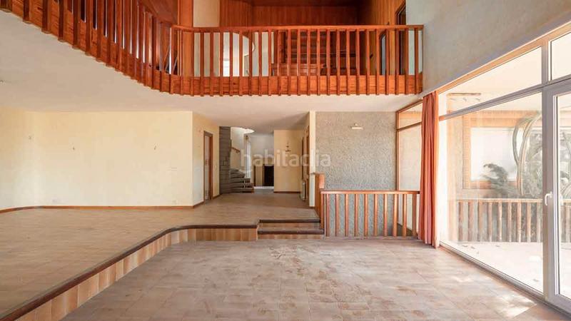 Foto 41086a06-43cd-4a04-bbad-6ec37e849f93. Chalet en calle tramontana 26a en Albolote