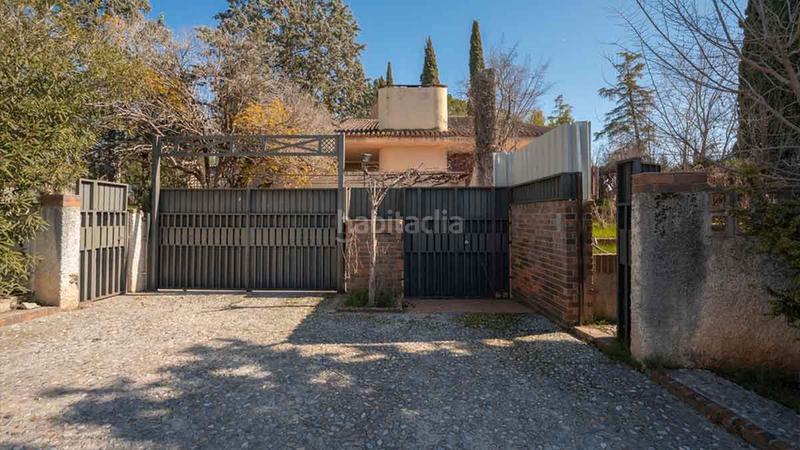 Foto 9b9f5656-a9e4-41e6-a192-4c6ba84c492f. Chalet en calle tramontana 26a en Albolote