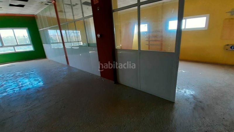 Foto 7fe0e292-f58e-448e-a3bd-b3a5fbfb2a0b. Edificio in Guarromán