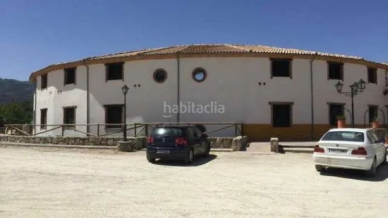 Foto 35bbcb49-5e98-4457-b26b-23331c710408. Edifici a Torres