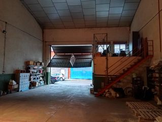 Industrial building in Calle río cea 12