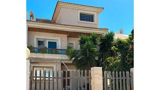 Chalet in Calle castellón 2