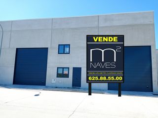 Nau industrial a Calle río órbigo 141. Inmobiliaria metro cuadrado naves . promoción 3 nuevas naves ind