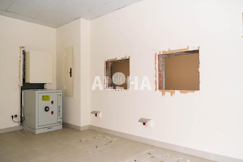 Foto 03a2d2ed-4857-4c91-b64f-e94e796dd23c. Rent business premise in Moncada