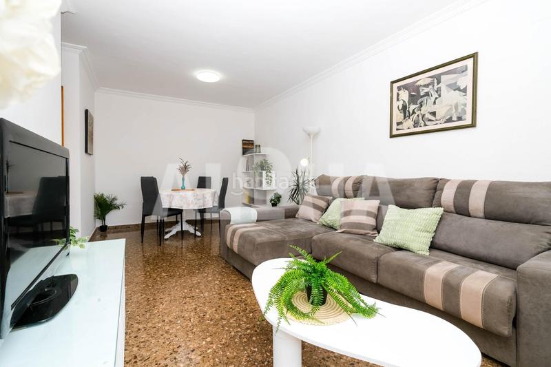 Foto c856ff7f-b0ec-4697-8249-9a05984fb40f. Rent apartment with heating parking in Moncada