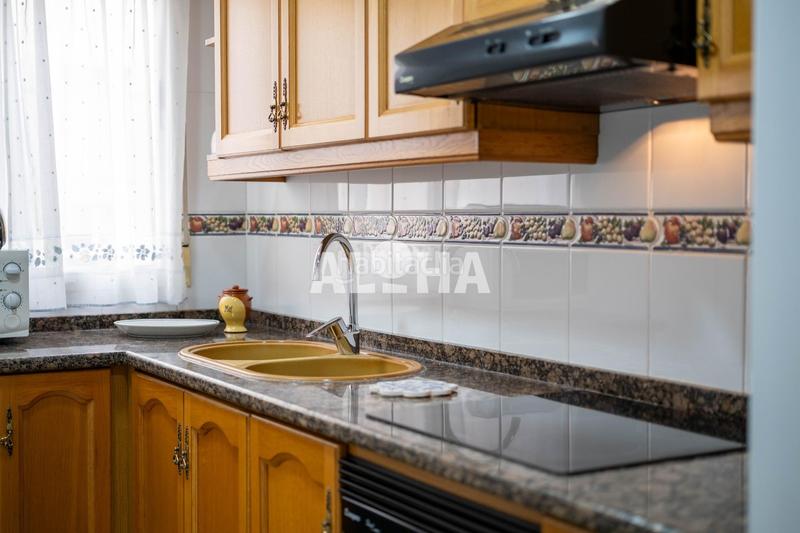 Foto 0bb25cc2-4dad-4046-8f45-0983af00c948. Rent apartment in Moncada