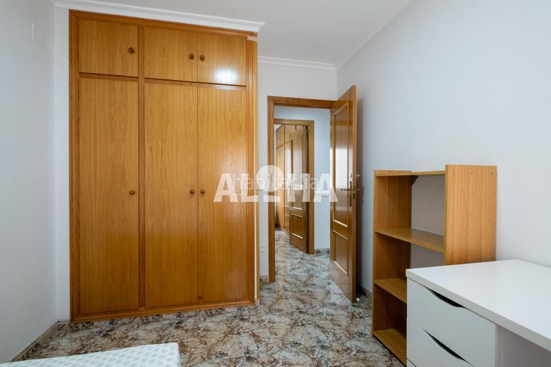 Foto f4907229-527f-404c-ba53-d2fae180de24. Rent flat in Moncada