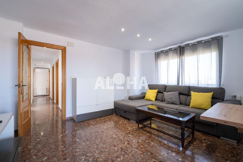 Foto 89cd8486-7c26-41f2-8de8-d9e6ff8c3b6b. Miete appartement in Moncada