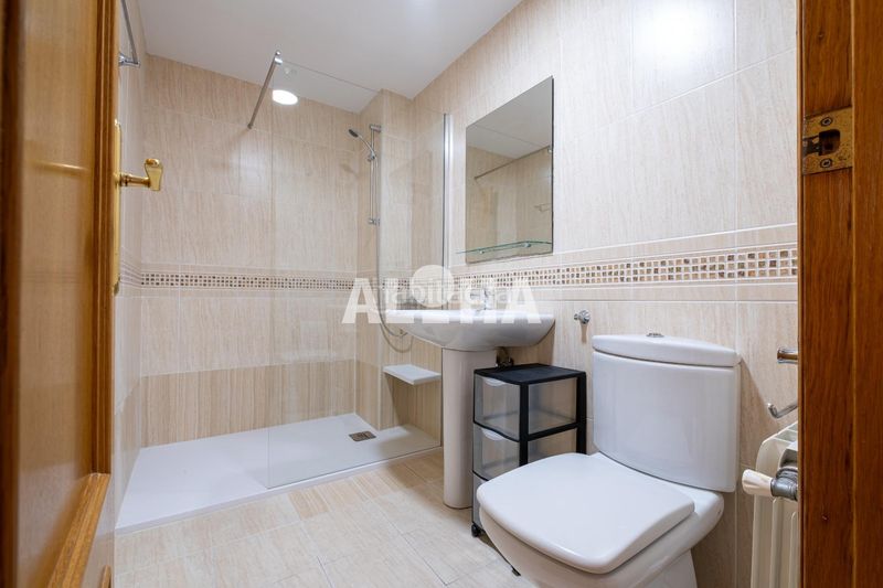 Foto 8f7b64e5-3ab5-4125-af67-bf9fbc09ea38. Lloguer apartament amb aparcament a Moncada