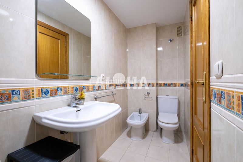 Foto a0520c49-b376-4bcc-906e-7596c1e3b3f2. Lloguer apartament amb aparcament a Moncada