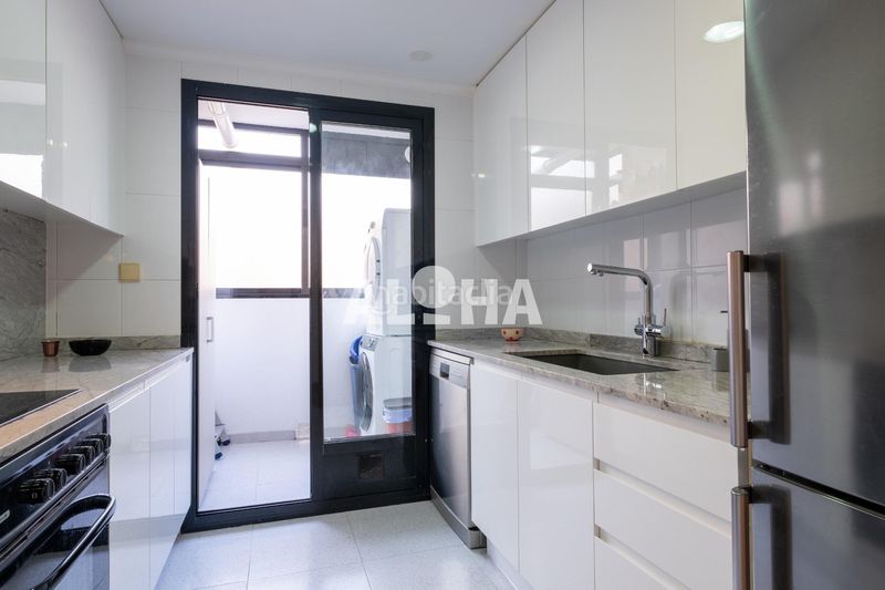 Foto 5e95bda7-c1a7-473c-a9fd-fa4f430e986a. Location appartement avec piscine dans Moncada