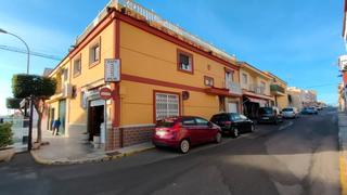 Casa adossada  Calle abrucena