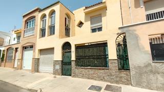 Casa adosada en Calle fernando iii 58