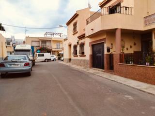 Semi detached house  Calle saturno