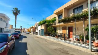 Casa adossada  Calle aureliano. Duplex en ejido norte