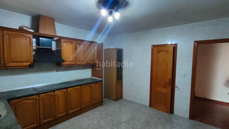 Foto 3b1230f3-ee4f-42e5-9ca8-a991a29edc87. Casa adossada amb xemeneia aparcament a Ejido Norte Ejido (El)