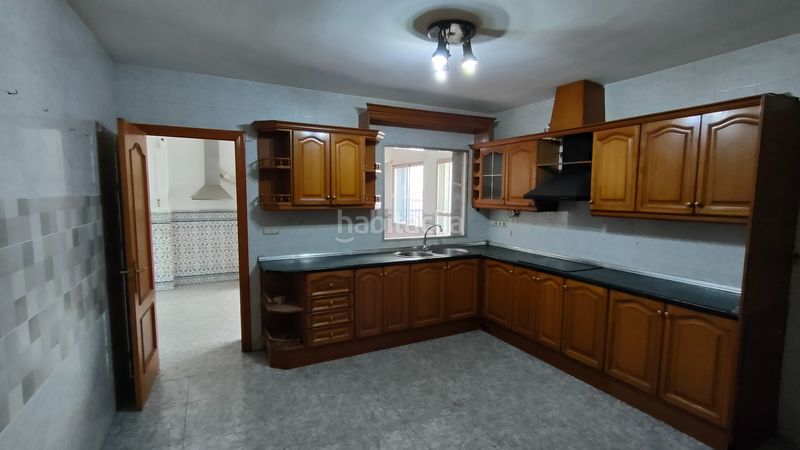 Foto 8a20ae0d-e8a0-4473-9b80-16f735e0add7. Casa adossada amb xemeneia aparcament a Ejido Norte Ejido (El)