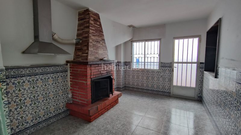 Foto ac101e5a-0fe1-4f10-8f1a-1eb3a9152d4d. Casa adossada amb xemeneia aparcament a Ejido Norte Ejido (El)