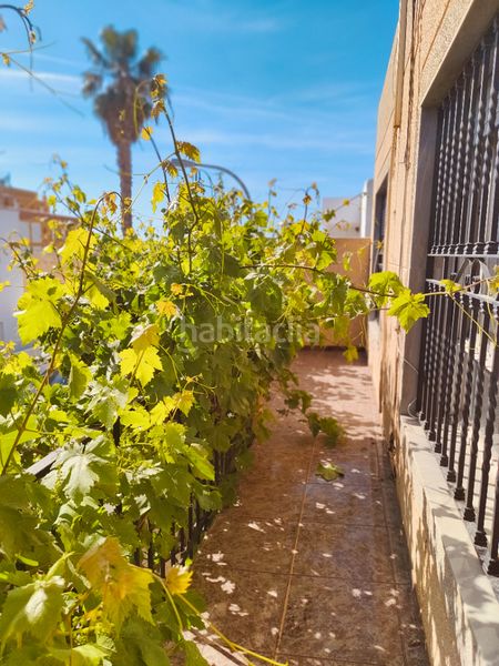 Foto d993d28e-ea13-479c-ba9b-dc7c55321d4e. Casa adossada amb xemeneia aparcament a Ejido Norte Ejido (El)