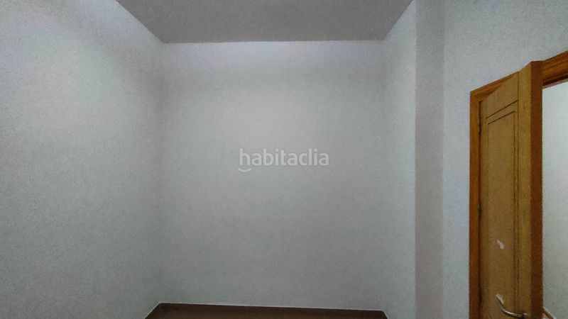 Foto a014e1e2-d759-4d4d-985c-dd1bd9da4b66. Pis amb aparcament a Pabellón - Estación - El Corte Inglés Ejido (El)