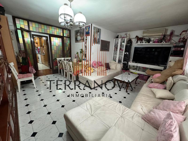 Foto 9bc6e68c-2b58-4fd2-a190-710cb0a3e9e9. Appartement avec chauffage dans La Florida Hospitalet de Llobregat (L´)