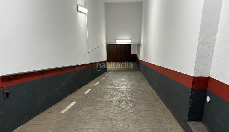 Foto 019a074a-8150-41bf-a0e1-e2953d7e7141. Aparcament cotxe a Andújar