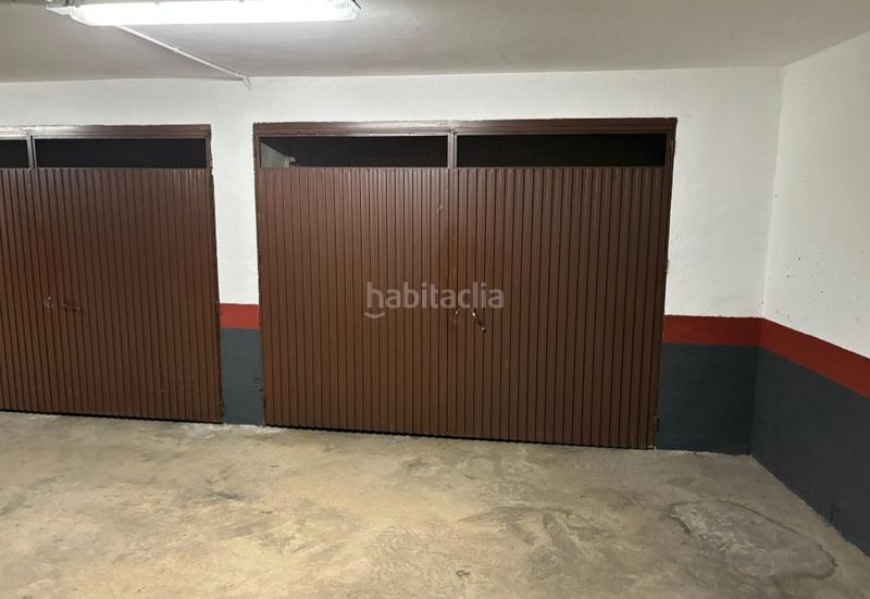 Foto b5ebc593-c40b-4004-bd63-4e67f1a37ccb. Aparcament cotxe a Andújar