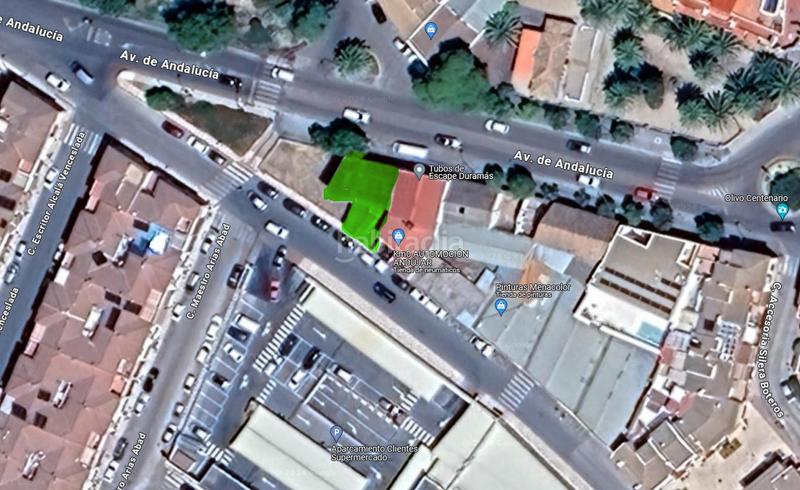 Foto 43fa133a-97a9-4b82-a932-0e4e96fd8fa0. Terreny residencial a travesía madrid cádiz 17 a Andújar