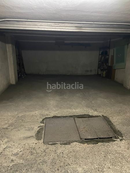 Foto bdc44293-d696-4412-9e00-3495bc565d84. Aparcament cotxe a Andújar