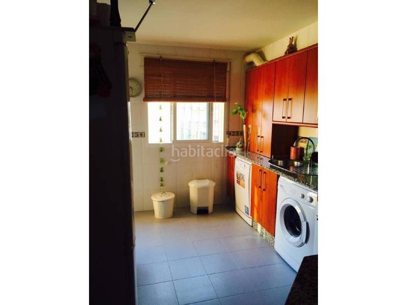 Foto 2b23ca54-619d-42b4-945c-30a5a37a6939. Casa aparellada amb calefacció aparcament piscina a Badajoz