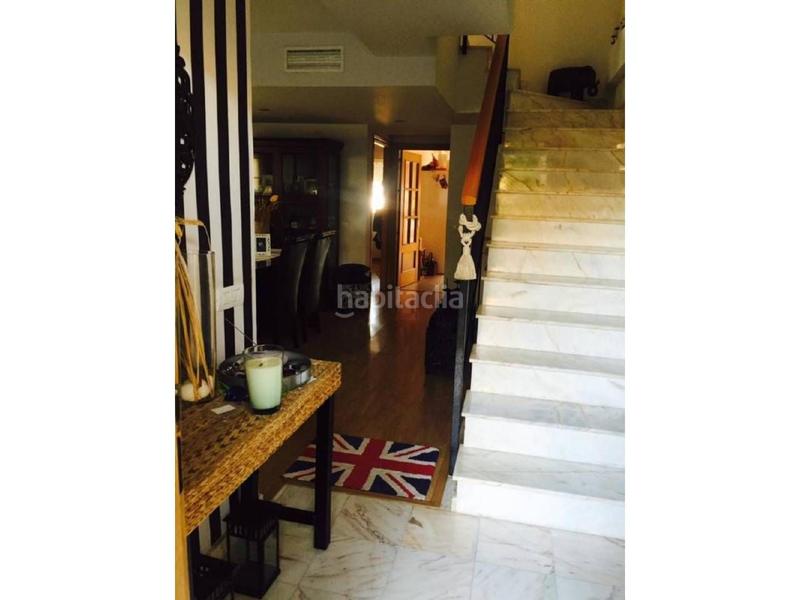 Foto 4e05a99d-4624-4563-bb6f-8b1e22249f40. Casa aparellada amb calefacció aparcament piscina a Badajoz