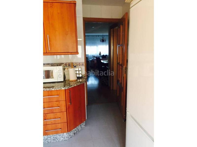 Foto a8c478e3-8b97-4c05-b63e-a1e8ebf64623. Casa aparellada amb calefacció aparcament piscina a Badajoz