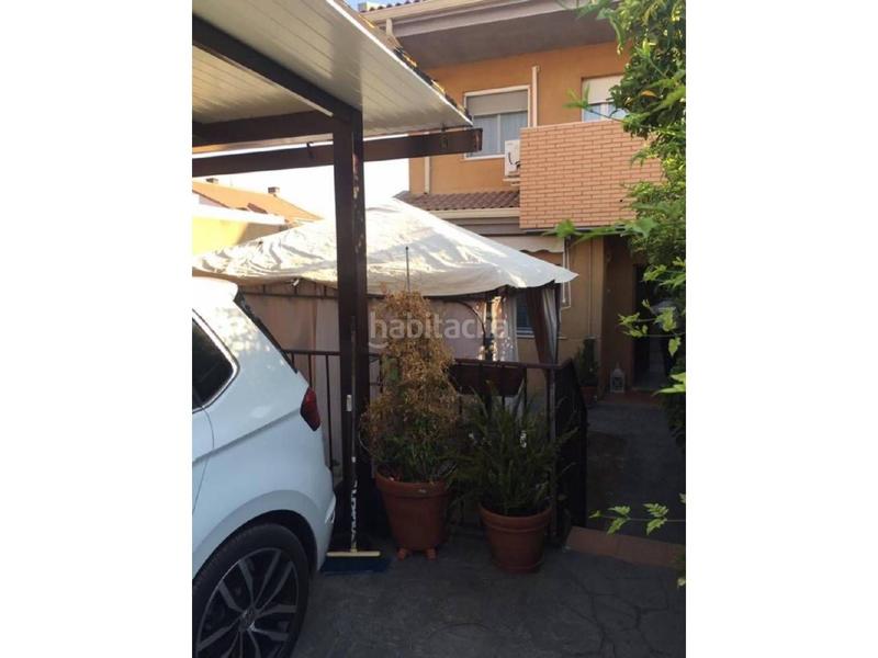 Foto f78797f5-b4f0-4dff-812d-b9c89430f2ad. Casa aparellada amb calefacció aparcament piscina a Badajoz