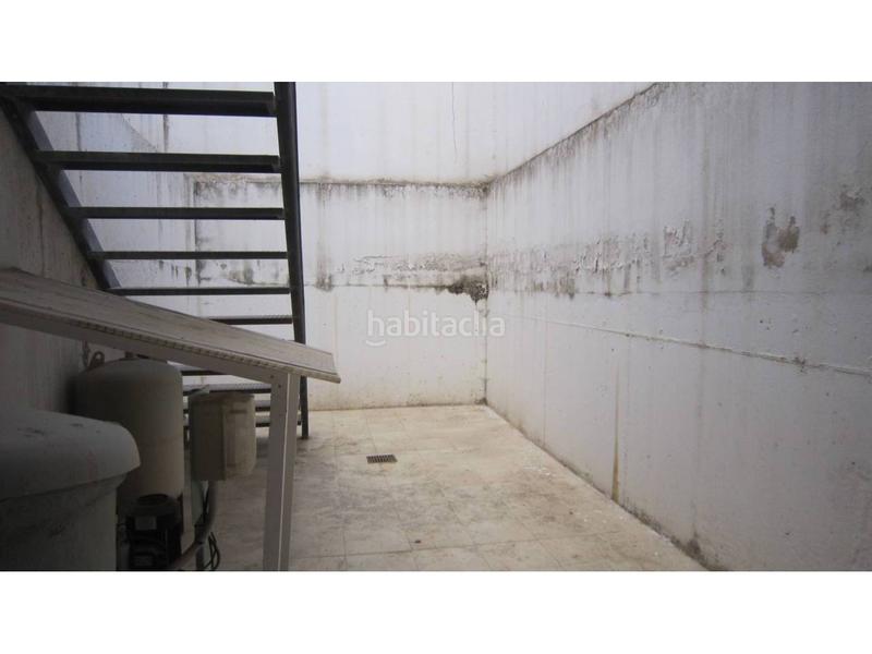 Foto 5f4102e0-b06a-4833-9fa3-aabf317c5e34. Alquiler local comercial  en alquiler en Badajoz