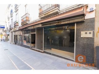 Geschäftsraum in Casco Antiguo. Local comercial en venta