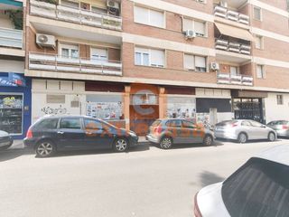 Lloguer Local Comercial a Santa Marina. Local comercial en alquiler en pleno centro